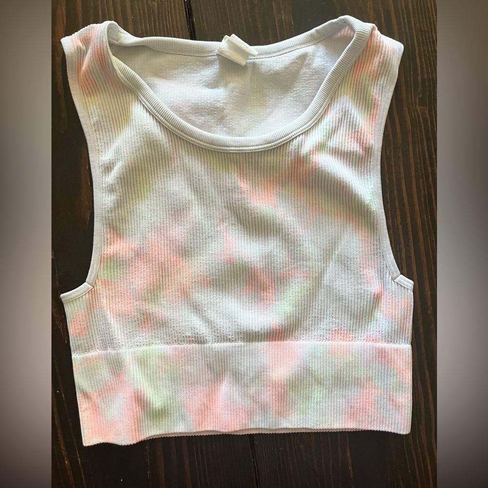 Zyia tie dye sports top